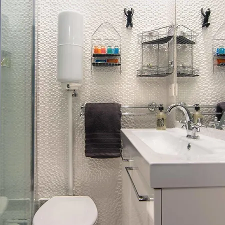 My Nest - Quartier Latin Мини-отель 2*