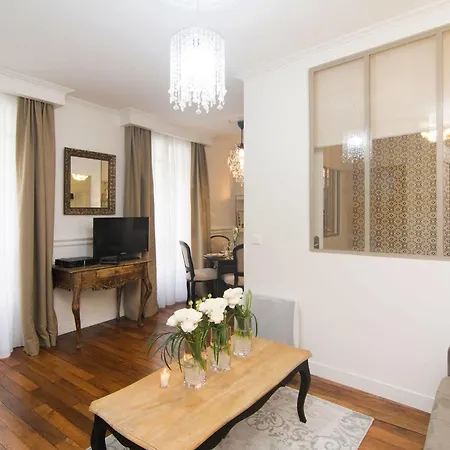 אורחן My Nest - Quartier Latin 2*