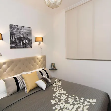 My Nest - Quartier Latin 2* פריז